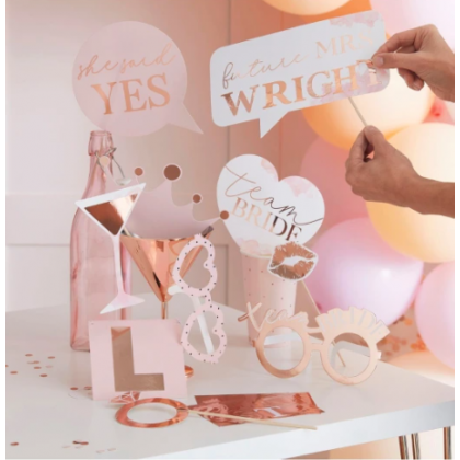 Customisable photobooth props